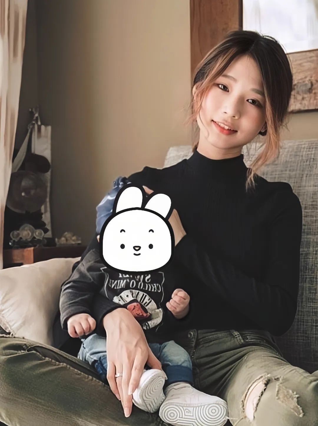 清纯童颜与火辣身材完美结合的短发辣妈