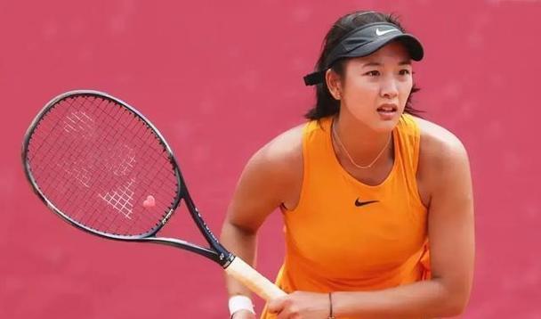 完美!中国版“莎娃”曹雅婧堪比娱乐明星的颜值,高大威猛的身材