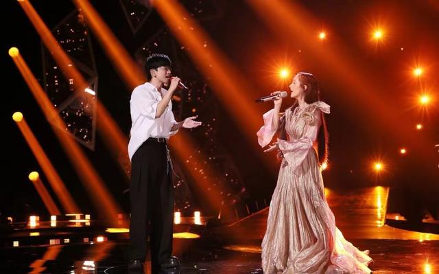 歌手2024|《歌手2024》冠军在预料之中!帮唱歌手太亮眼,已经失去了意义