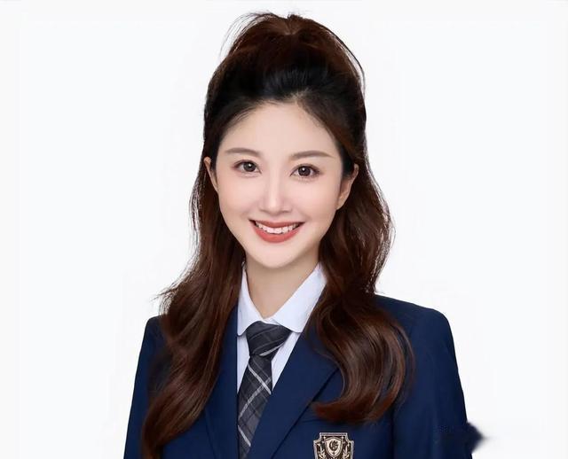 2024央视中秋主持阵容大换血!刘心悦成功“上位”,朱军重返舞台