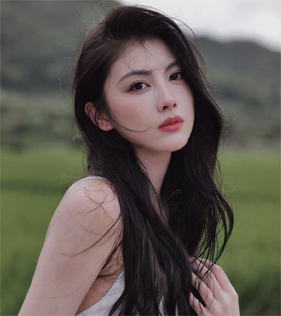 二搭赵丽颖，《与凤行》她压轴登场性感妩媚，被称为“小陈慧琳”