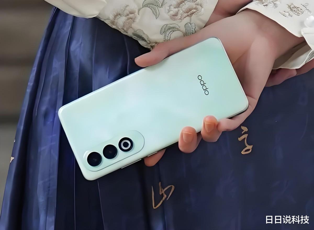 5500mAh+100W+256GB,售价仅1349元,OPPO性价比炸裂