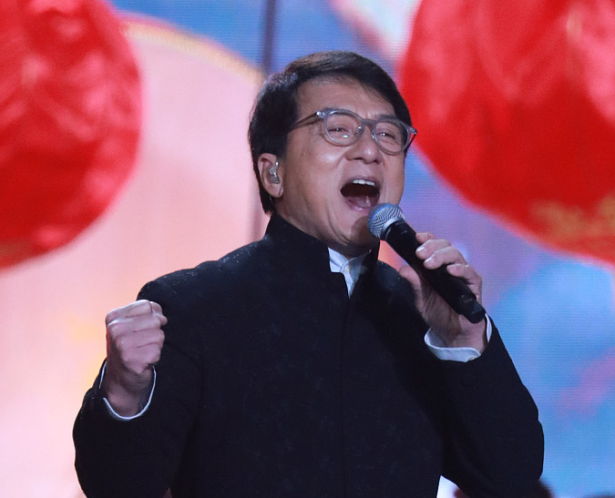 群星为成龙庆生，70岁的他油箱还有油吗？在世界影坛的地位如何