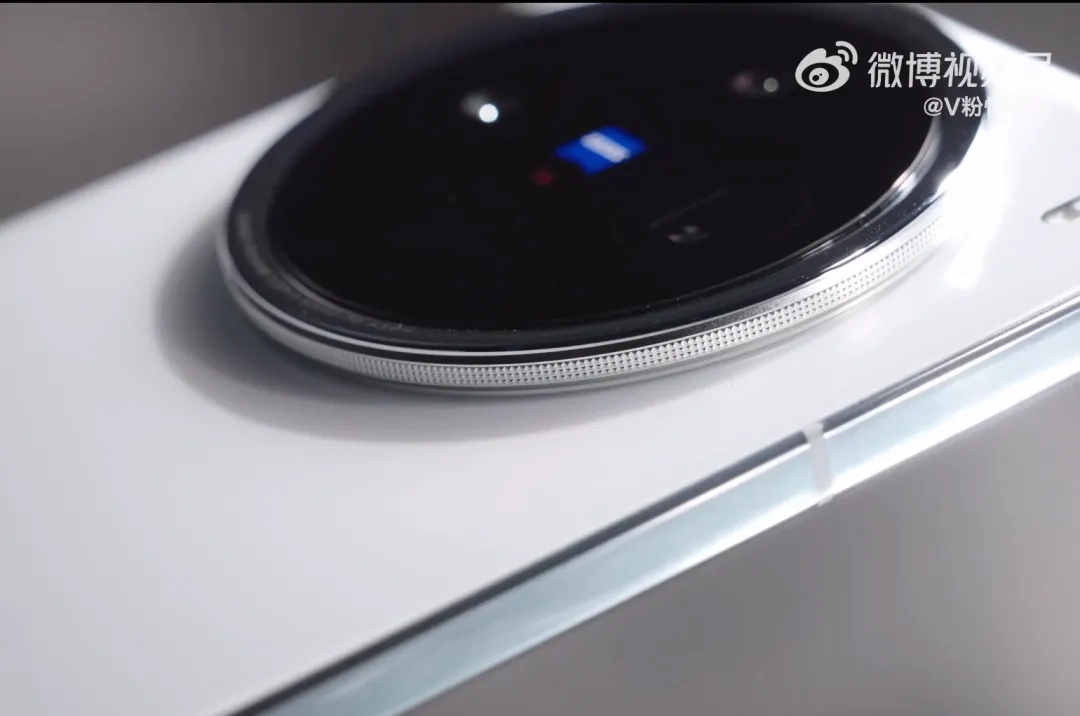 真·小而美，鴻蒙版微信內(nèi)測 | vivo X200官方真機上手