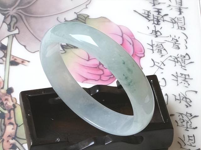 豆种平安扣与糯种翡翠的区别