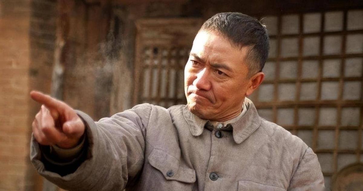 善恶终有报！“抛妻弃子”的李幼斌，儿子30年的“报复”让他懊悔