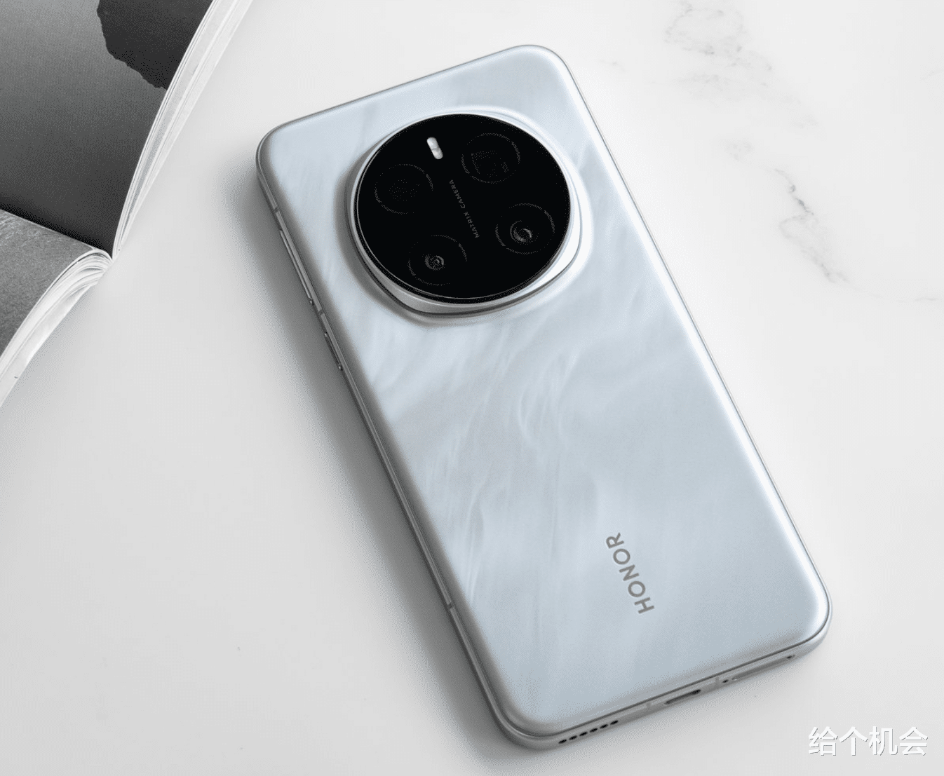 为什么有些人的手机能用五年还不换新？原因很真实，看完就明白