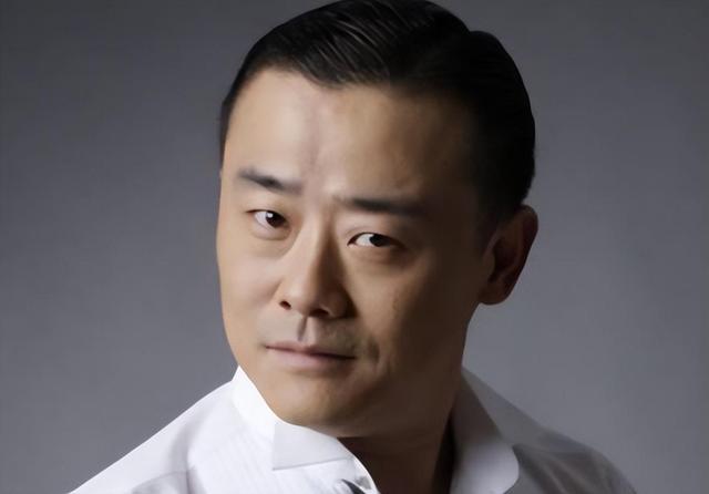 坏事做尽的周立波和胡洁，终于得到了“反噬”！如今过得怎样了？