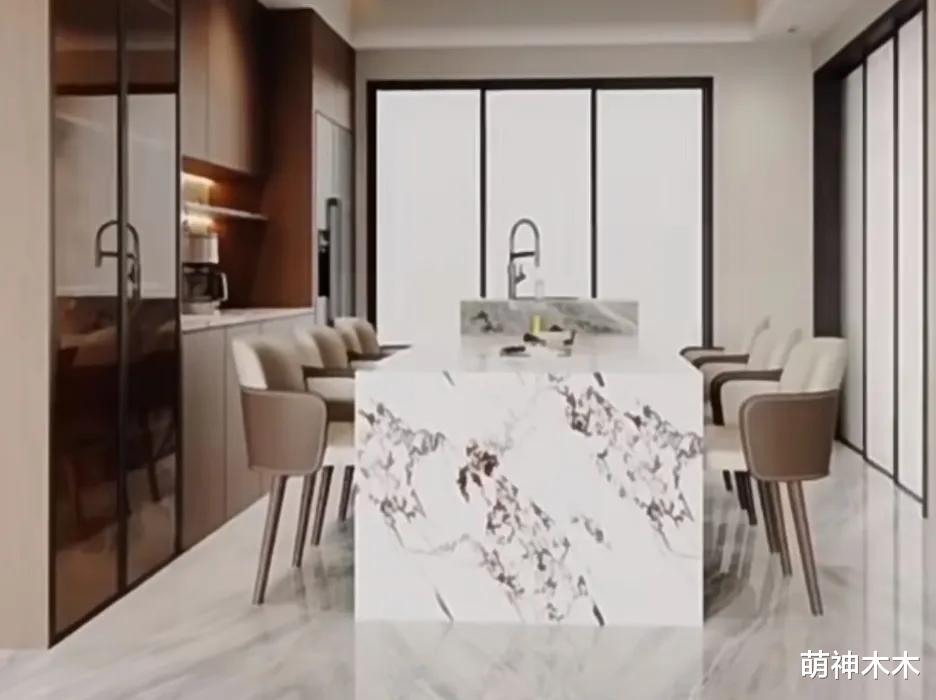 黄一鸣搬新房直播落泪:房间大到空调吹不过来,自信养得起孩子