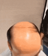 窦靖童要把王菲愁死了！剪莫西干发型秒变三毛，穿红绿撞色衣出行