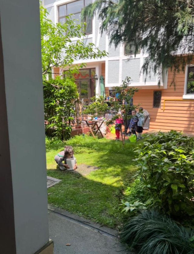 宋宁峰妻子胃部长肿瘤,二胎儿子才3个月,一个人带2娃每天喝咖啡