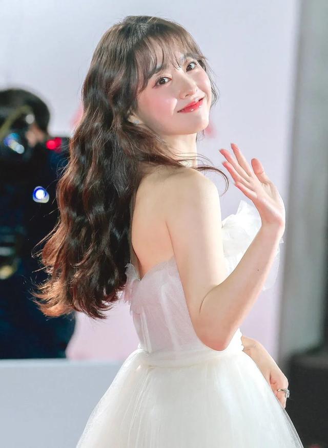 最新排名!2024年韩国最美的10位女星出炉了:宋慧乔冲进前3名