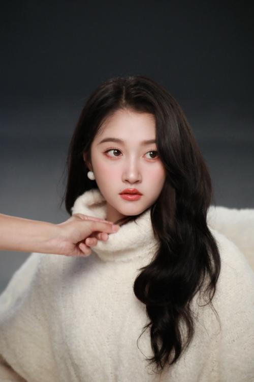 知情人曝内幕，关晓彤家父母力挺鹿晗：两人分不了！