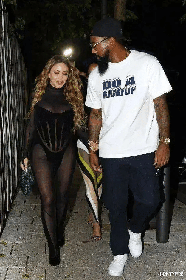 皮蓬前妻晒照近乎赤身,50岁拉尔萨身材傲人,又恢复了单身