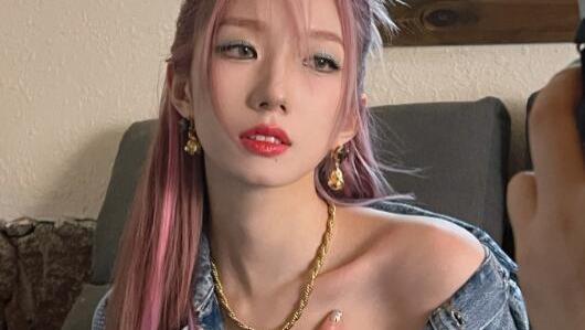 明星祝福高考错字连篇：胡夏何与双双沉默，孟美岐改错自罚太可爱