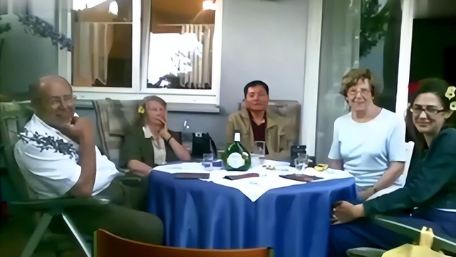 德国知名女星嫁北京出租车司机，含泪生下2个混血儿子，现状如何