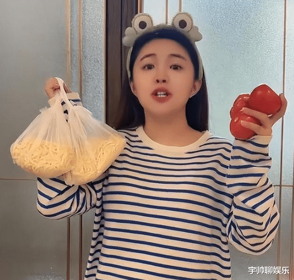 金龟子女儿13岁恋爱还裸婚，女婿工作收入公开，结婚后仍租房住