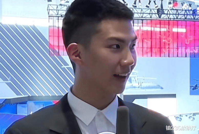 看了胡军儿子,才懂什么叫“顶级富养”,李湘的养育,根本比不了