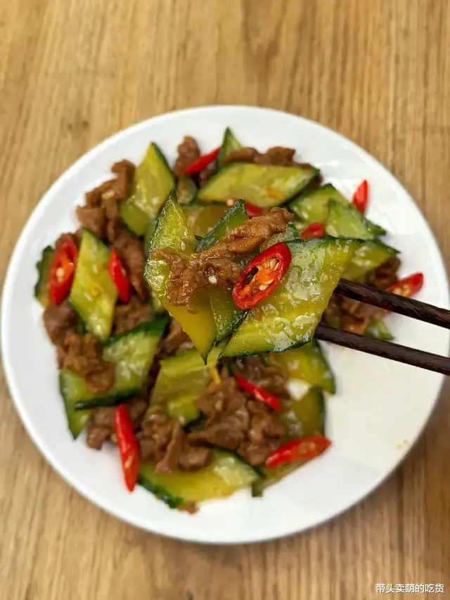 分享3道老少咸宜的小炒菜，家常做法荤素搭配，不仅好吃还有营养