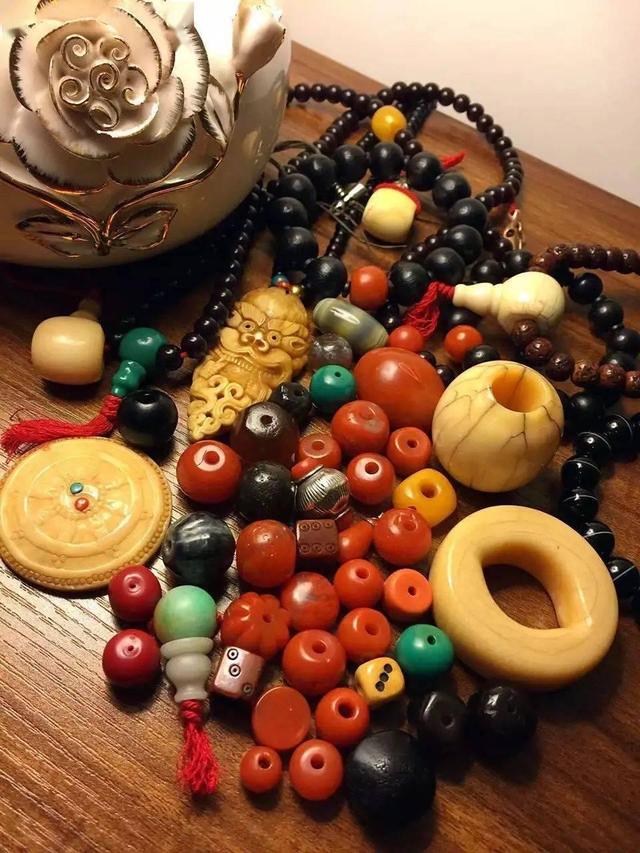 文玩手串的材质与工艺，深度解读手串之美！