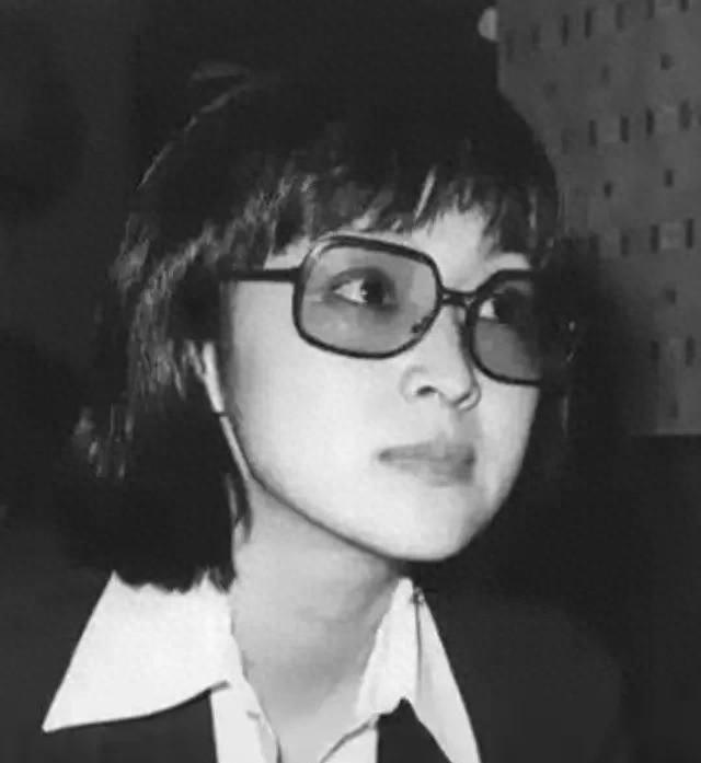 蒋仁:终生未娶郁郁而终,去世后琼瑶料理后事,琼瑶最爱的还是他