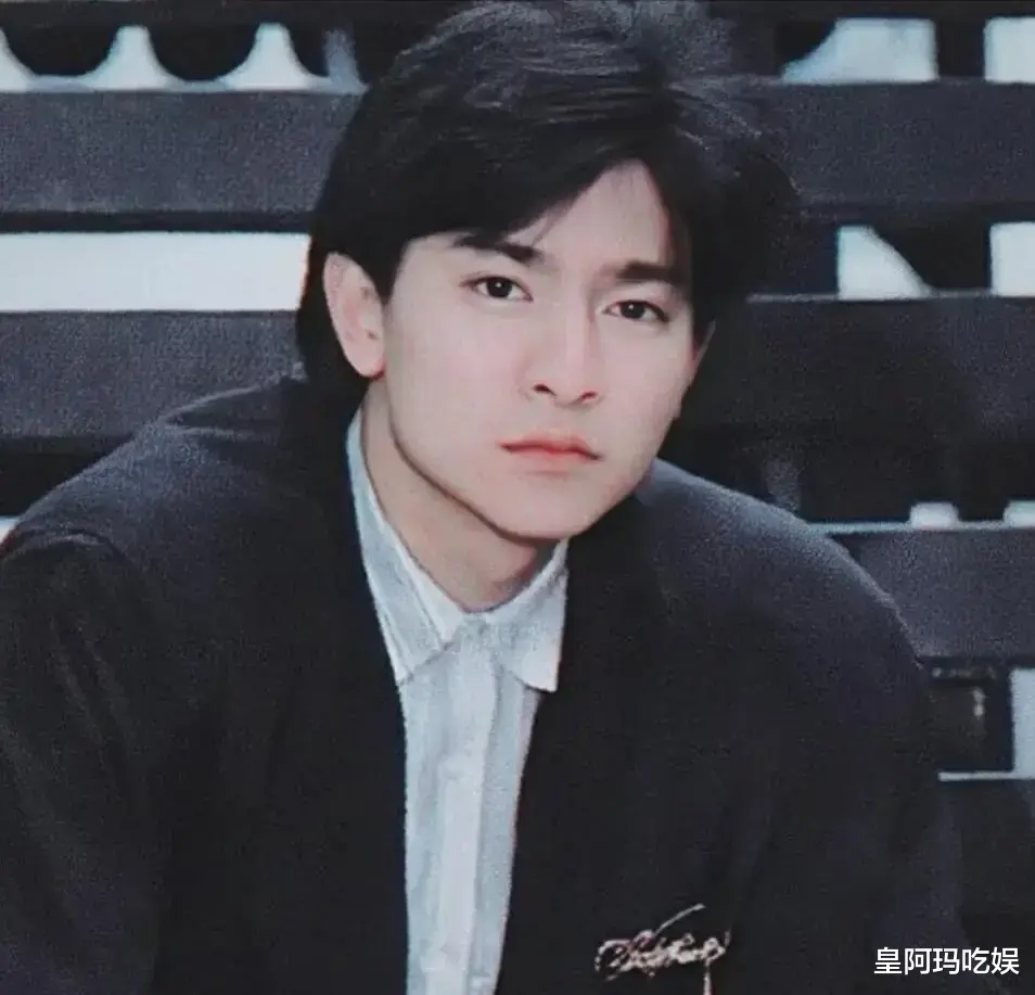 刘德华12岁女儿近照曝光,花5亿富养大的女儿,没想到长成了这样