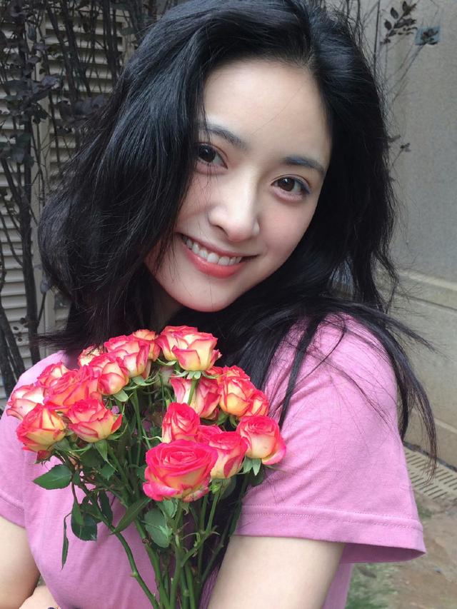 在中国不火的沈月,却在国外红到发紫!惠英红的话,终于有人信了