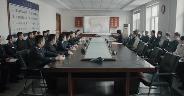 我是刑警口碑下滑：剧情流水账天降神兵，本以为是剧王，又失望了