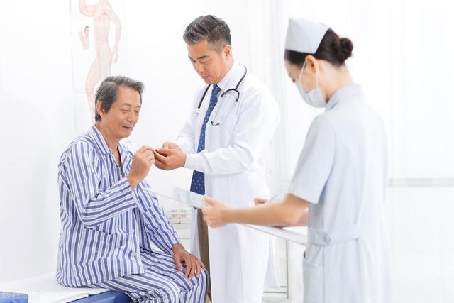 低密度胆固醇,7种人或要低于1.8,10种人低于2.6,3种人低于3.4