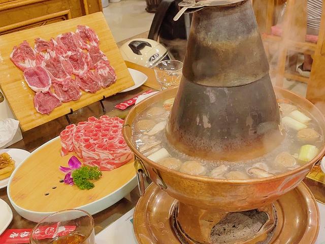 北京人气最高的10家羊肉火锅,都是老北京人的最爱,那叫一个地道