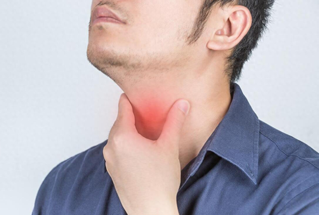 火气太旺、咽喉肿痛？中医教你一招，铲除咽炎、扁桃体炎！