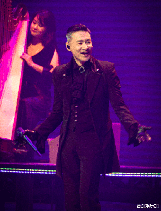 突发！63岁张学友突发疾病，临时取消3场演唱会，曾在舞台上摔倒