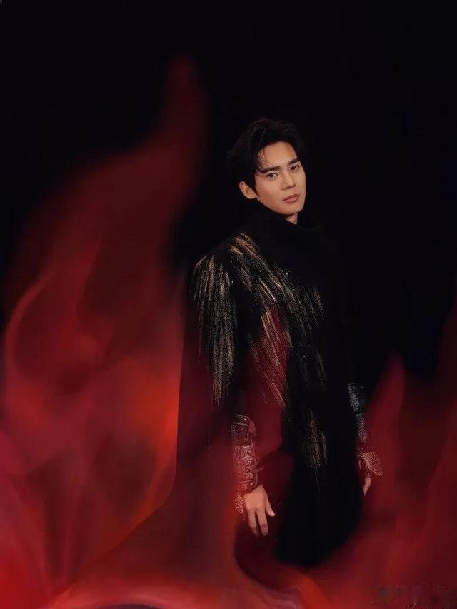 跨年晚会一夜，最帅男艺人洗牌，酷盖登顶，于适第9嘉伦第8李现6