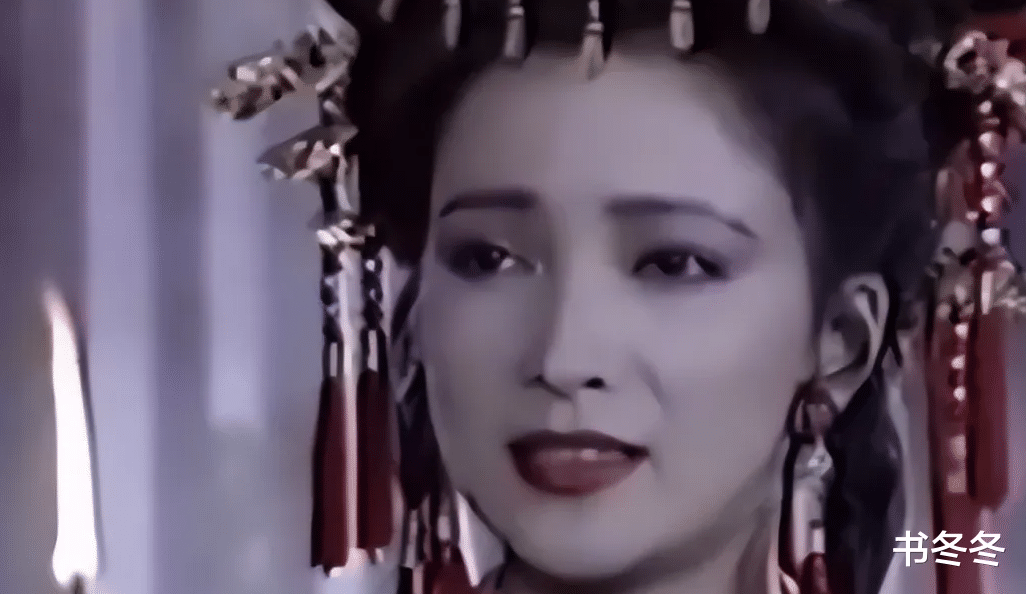 笑死!导演让她演女二,她把女主衬得像丫鬟