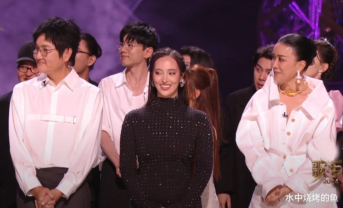 《歌手》落幕,有2个惊喜和4大遗憾,花边热搜大于出圈舞台,歌王剧本劝退观众