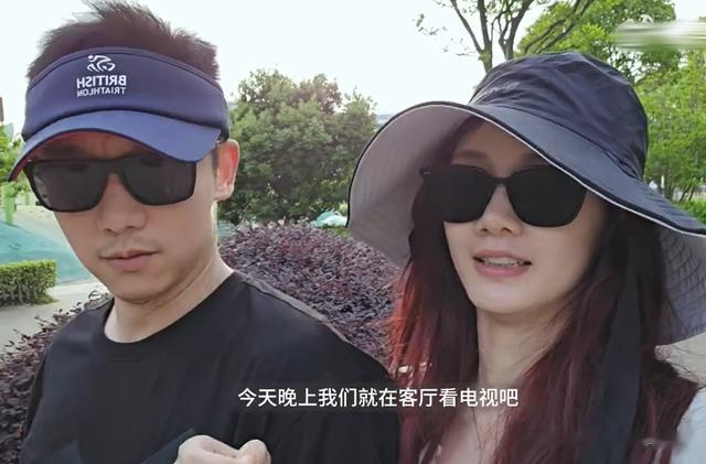 苗苗郑凯带孩子露营庆结婚4周年,2岁儿子褪去婴儿肥,帅得太惹眼