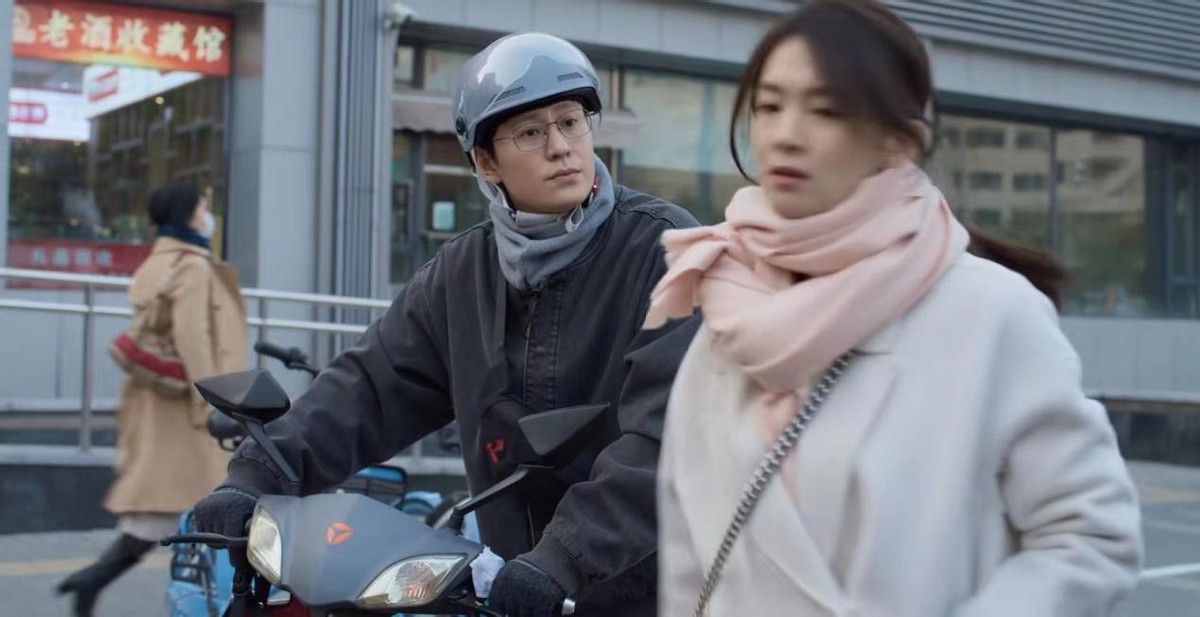 央视《凡人歌》开播,殷桃老了,女二号、女三号颜值惊艳