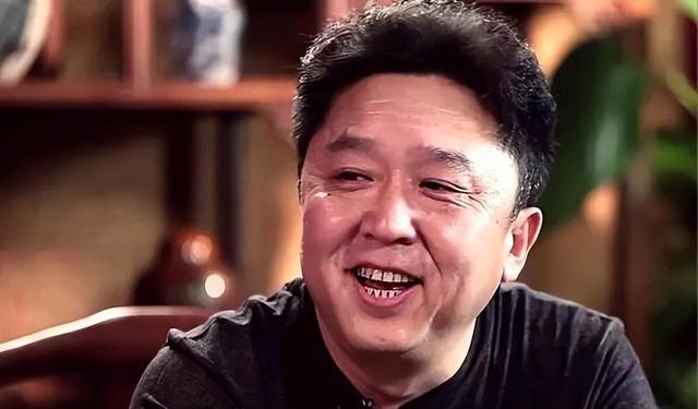 看了如今德云社和岳云鹏的乱象,终于明白,于谦才是真正的聪明人