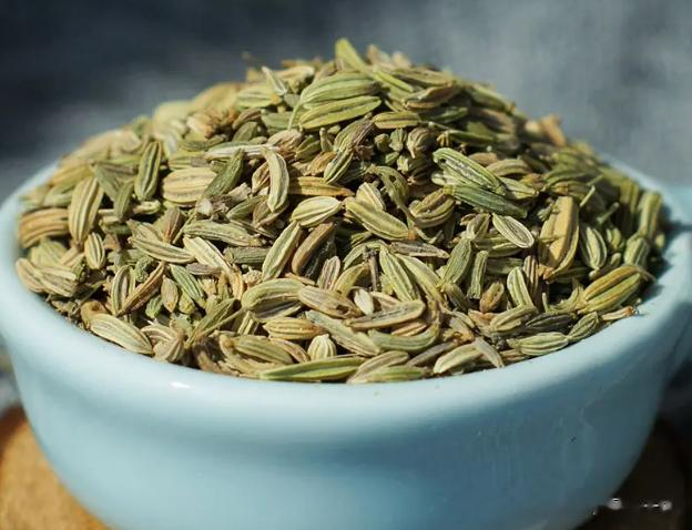 不管炖什么鸭，只要加入这5种，炖出的鸭肉软烂脱骨，还没怪味