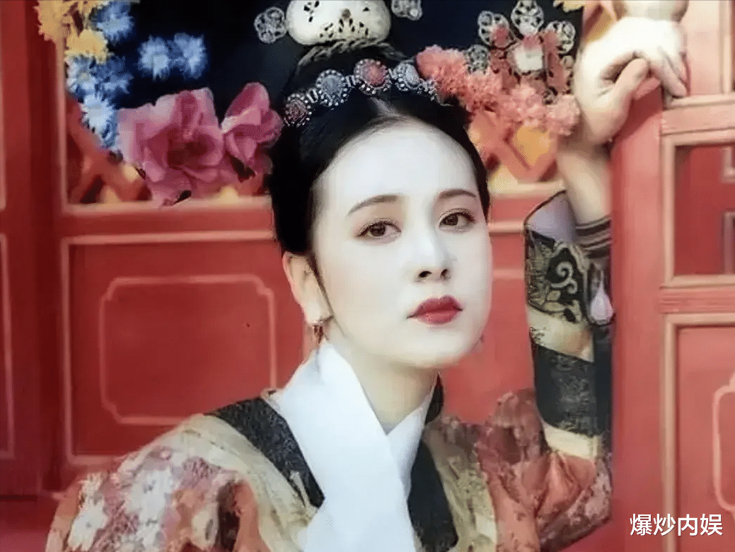 武晔:她是《雍正王朝》的郑春华,也是胸围超过柳岩的女神
