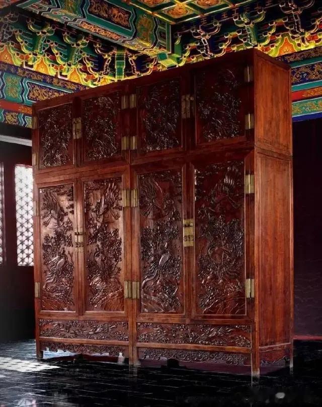 李翰祥旧藏黄花梨凤纹顶箱柜