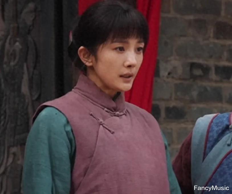 转型之路太困难？杨幂被质疑显老、被剧组内涵