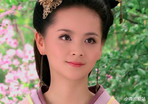 难怪说内娱审美降级,以前被吐槽长得不够好看的女明星,都长这样