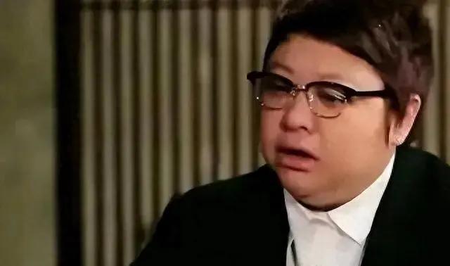 中国演艺圈，军衔大得吓人的4位明星，个个深藏不露，你认识几位