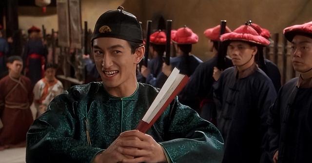 《大时代》丁蟹一家32年后现状，77岁郑少秋帅到老，四蟹变大叔！