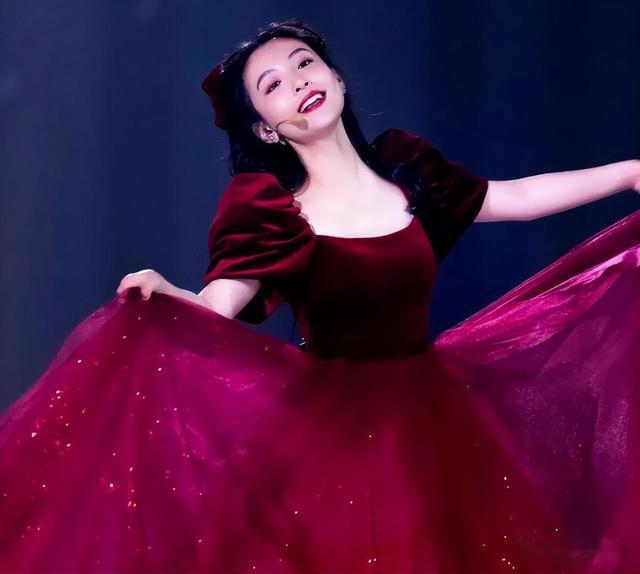 整整4年了,张雨剑给吴倩画的“骗局”,被Ella给扒的底裤都不剩