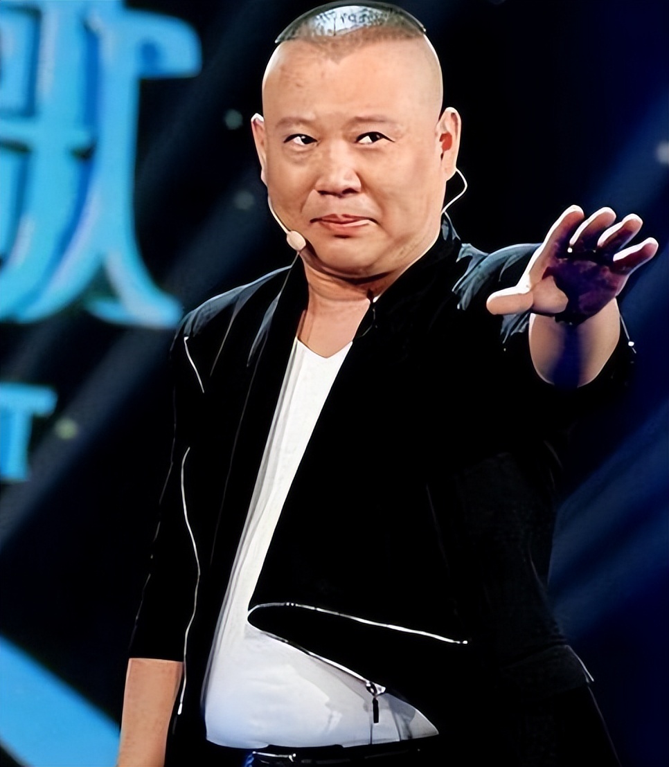 连登6届春晚被誉为定海神针,转型后原形毕露,他变了