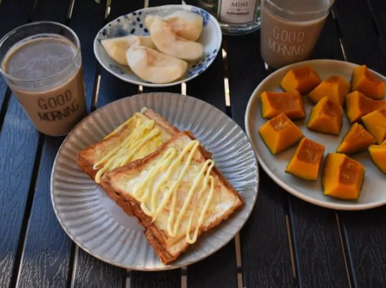 兄妹二人查出胃癌,平时不喝酒喜清淡,医生:早上爱吃1样东西