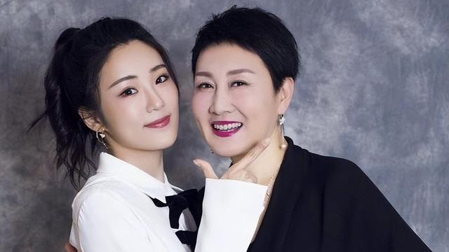 长的丑演技烂，这4位资本家的“丑孩子”别再演戏了，真是辣眼睛