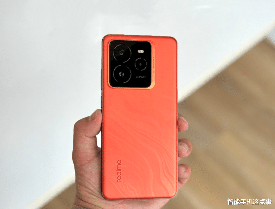 真我GT7 Pro已正式發布：對比真我GT5 Pro，到底有多大提升？